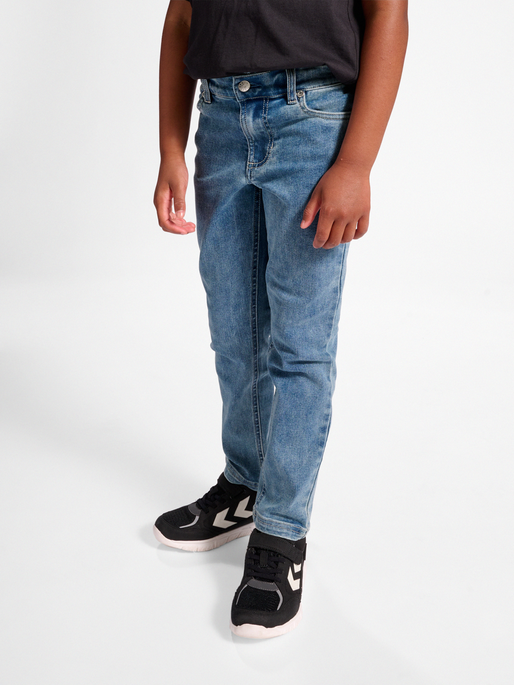 stsTRIGGER JEANS, 7300, model